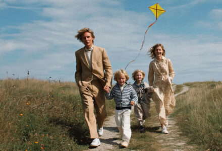 Familie tur strand best private banking vinner kundenes favoritt